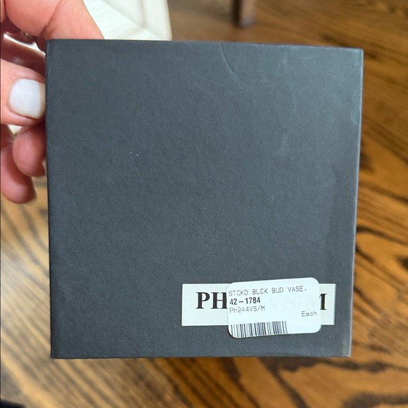 Crystal Tower Bud Vase by Tizo clear elegant NWT + box Gorgeous! - Picture 2 of 9